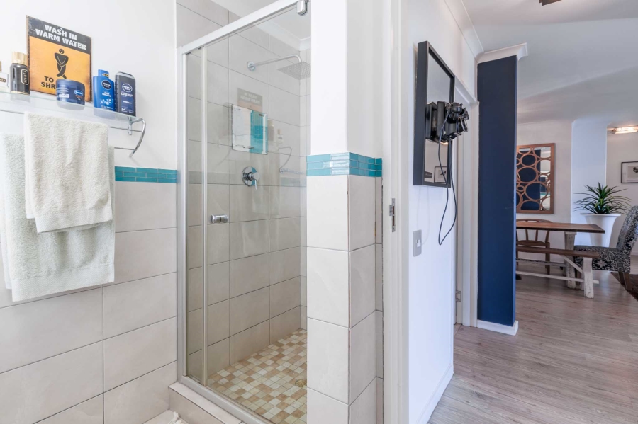 To Let 2 Bedroom Property for Rent in Bantry Bay Western Cape